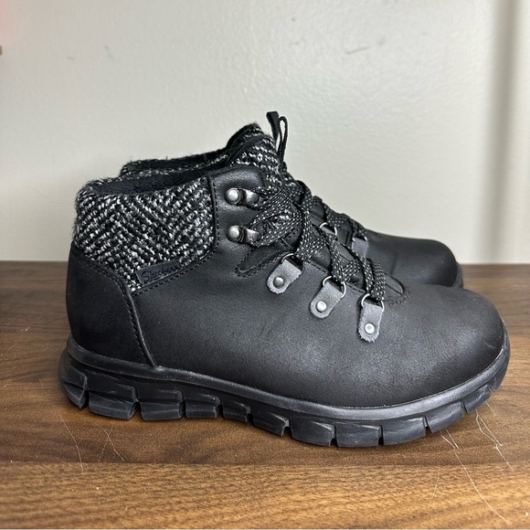 Skechers Synergy Cold Daze Black Boots Sz 7 - Picture 1 of 7